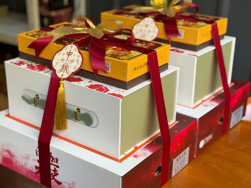 组合|（南迦天使软籽石榴1箱+冻干墨红玫瑰礼盒1提+美心流心奶黄月饼1提）|1组|次日配送